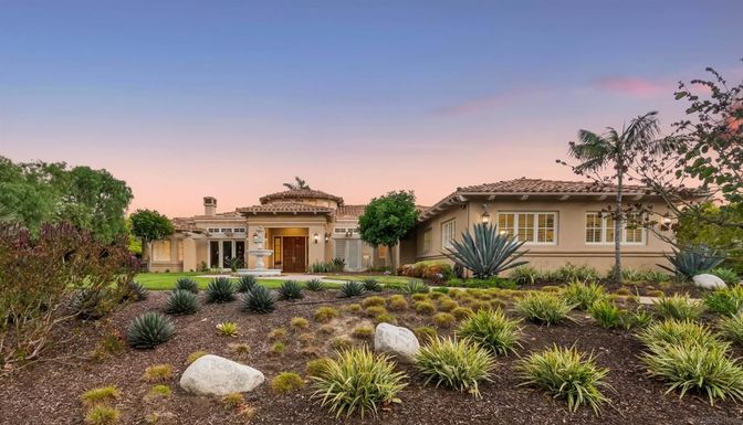 Backyard, Exterior, Facade, Mediterranean