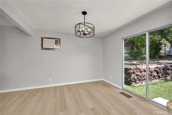 Empty room, Interior, Pendant Lights, Wood Texture Flooring
