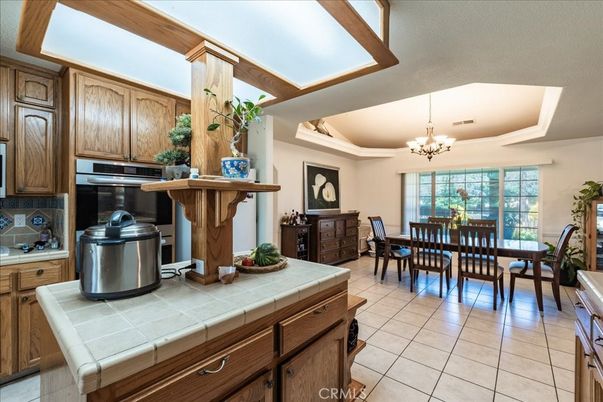 Chandelier, Dining room, Interior, Kitchen, Tile Countertops