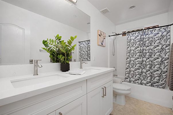 Bathroom, Interior, Recessed Lighting