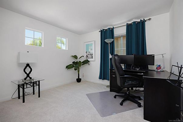Home Office, Interior