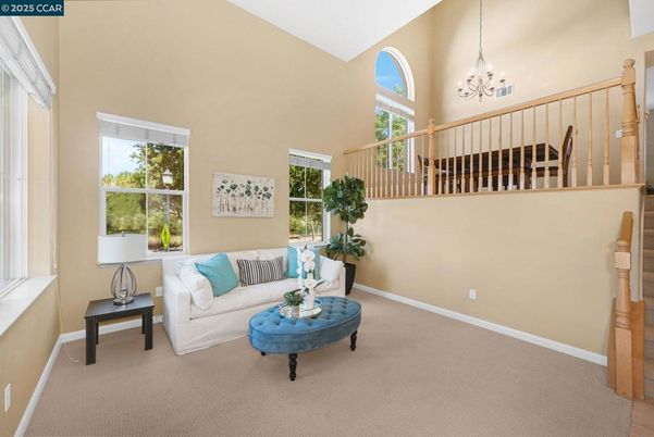 Chandelier, Interior, Living room