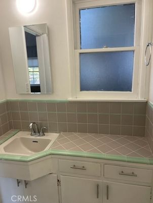 Bathroom, Interior, Tile Countertops