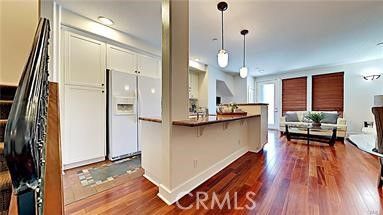 Interior, Kitchen, Living room, Pendant Lights, Recessed Lighting, Stainless Steel Appliances, Wood Texture Flooring
