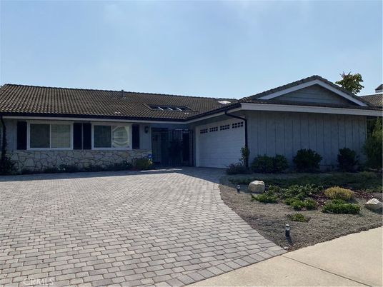 Attached, Exterior, Facade, Ranch