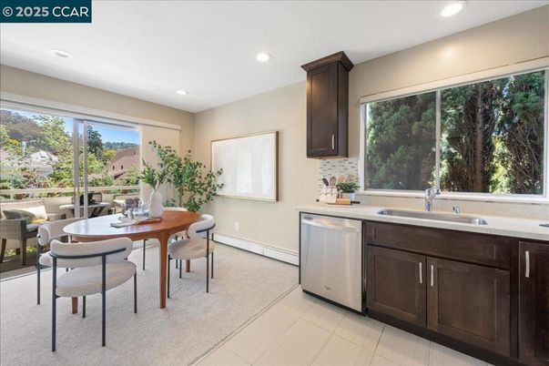 Dining room, Interior, Kitchen, Recessed Lighting