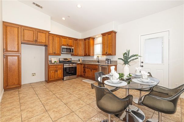 Dining room, Interior, Kitchen, Recessed Lighting, Stainless Steel Appliances