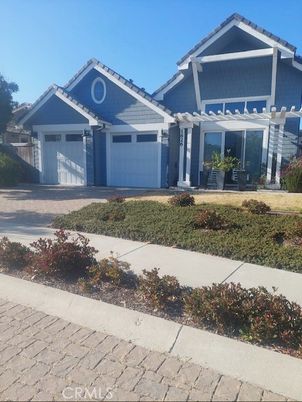 Attached, Exterior, Facade, American Craftsman