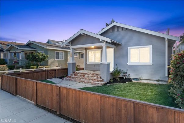 Exterior, Facade, American Craftsman
