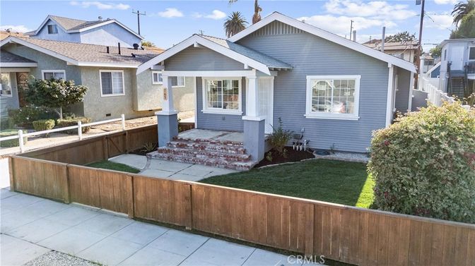 Exterior, Facade, American Craftsman