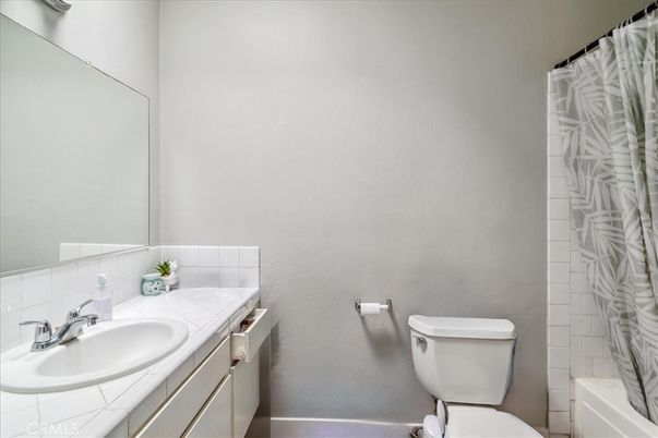Bathroom, Interior, Tile Countertops