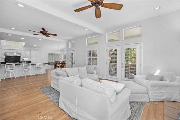 Chandelier, Dining room, Interior, Kitchen, Living room, Recessed Lighting, Wood Texture Flooring