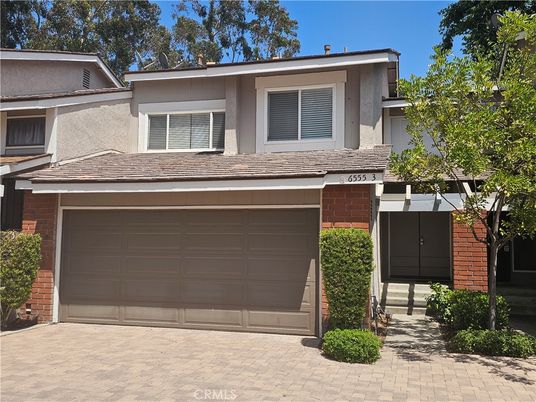 Attached, Exterior, Facade, Brick Facade, Modern