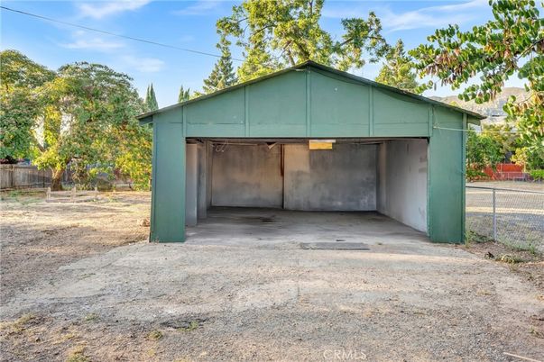 Backyard, Detached Garage, Exterior