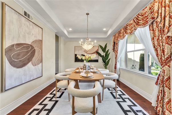 Chandelier, Dining room, Interior, Recessed Lighting, Wood Texture Flooring