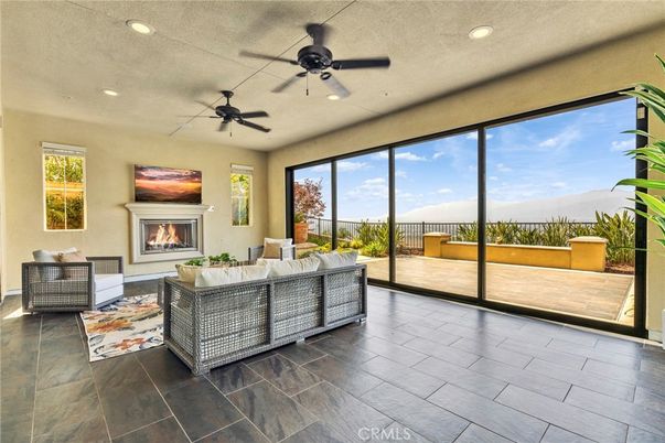 Fireplace, Interior, Living room, Recessed Lighting
