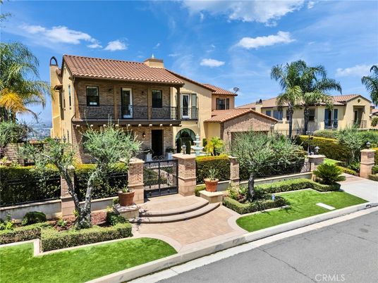 Exterior, Facade, Mediterranean