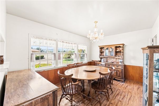 Chandelier, Dining room, Interior, Kitchen, Wood Texture Flooring