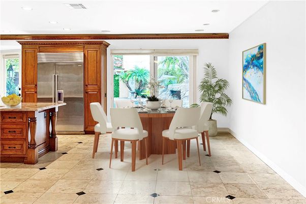 Dining room, Interior, Kitchen, Recessed Lighting, Stainless Steel Appliances
