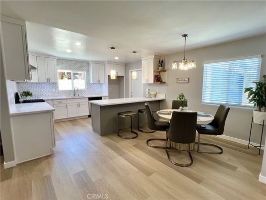 Dining room, Interior, Kitchen, Pendant Lights, Recessed Lighting, Wood Texture Flooring