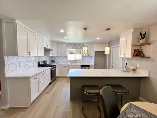Interior, Kitchen, Pendant Lights, Recessed Lighting, Wood Texture Flooring