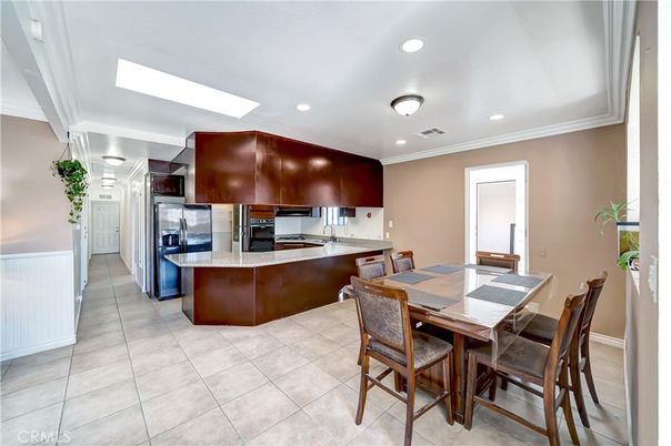 Dining room, Interior, Kitchen, Recessed Lighting, Stainless Steel Appliances