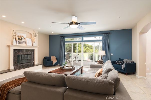 Fireplace, Interior, Living room, Recessed Lighting