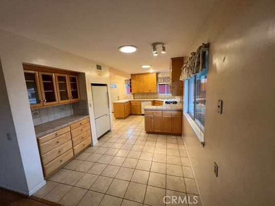 Interior, Kitchen, Recessed Lighting, Tile Countertops