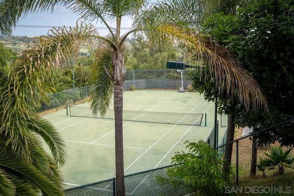 Exterior, Tennis Courts