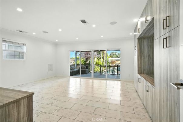 Empty room, Interior, Marble, Recessed Lighting