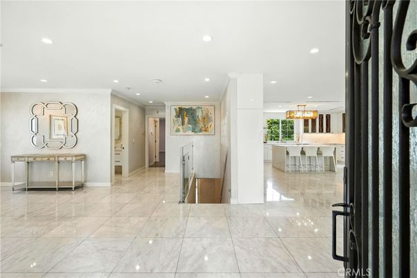 Chandelier, Interior, Marble, Recessed Lighting