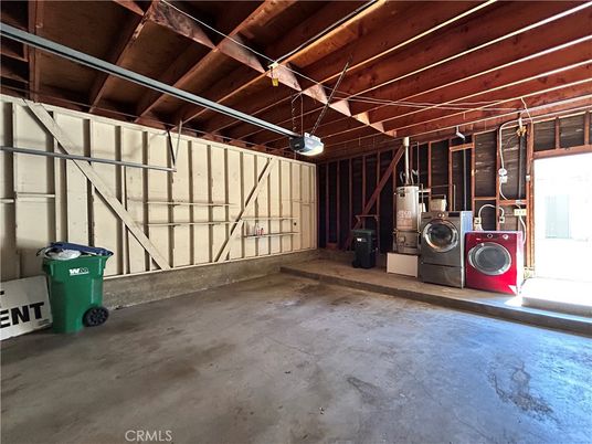 Interior, Washer, Wooden Beams