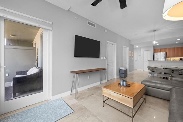 Interior, Kitchen, Living room, Pendant Lights, Recessed Lighting, Stainless Steel Appliances