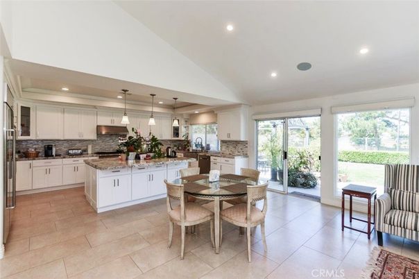 Dining room, Interior, Kitchen, Pendant Lights, Recessed Lighting, Stainless Steel Appliances