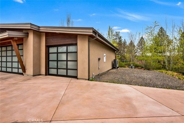 Backyard, Detached Garage, Exterior