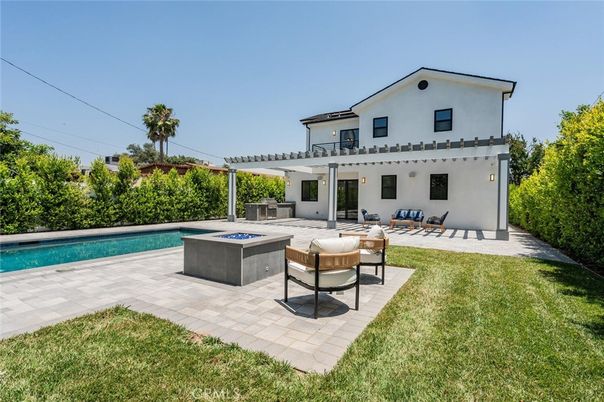 Backyard, Exterior, Pool