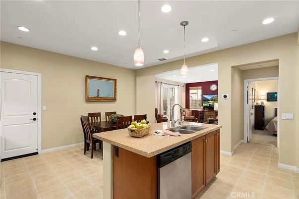 Dining room, Interior, Kitchen, Pendant Lights, Recessed Lighting, Stainless Steel Appliances