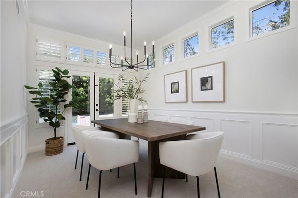 Chandelier, Dining room, Interior