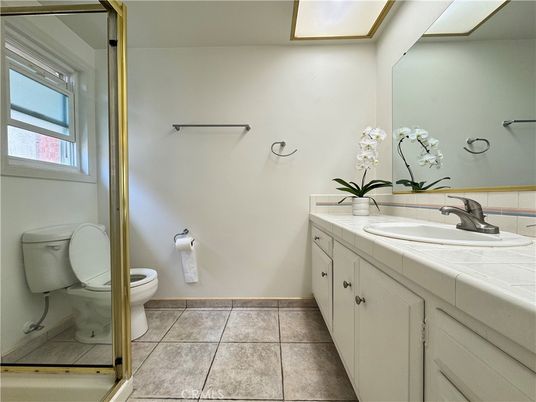 Bathroom, Interior, Tile Countertops