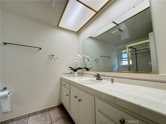 Bathroom, Interior, Tile Countertops