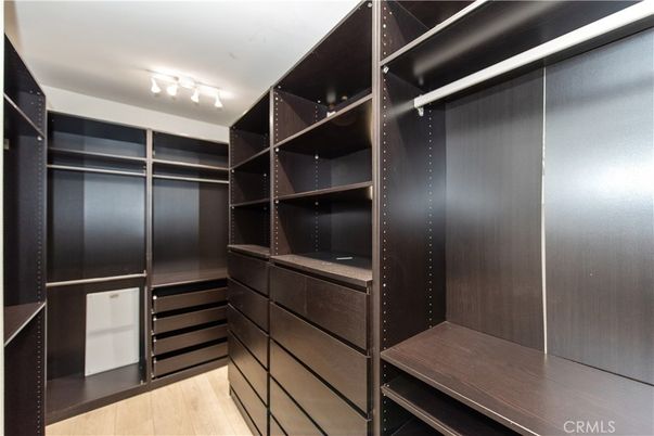 Interior, Walk-in Closets, Wood Texture Flooring