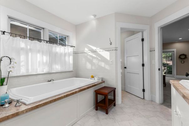 Bathroom, Interior, Marble, Recessed Lighting