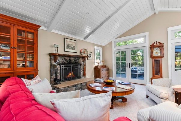 Fireplace, Interior, Living room