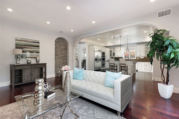 Dining room, Interior, Kitchen, Living room, Pendant Lights, Recessed Lighting, Stainless Steel Appliances, Wood Texture Flooring
