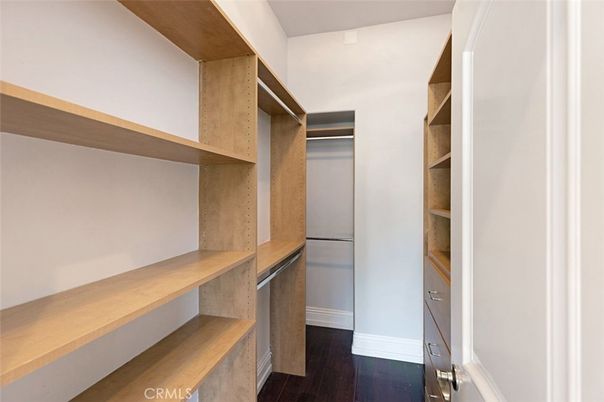 Interior, Walk-in Closets, Wood Texture Flooring