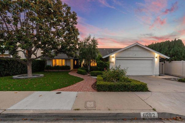 Attached, Exterior, Facade, Ranch