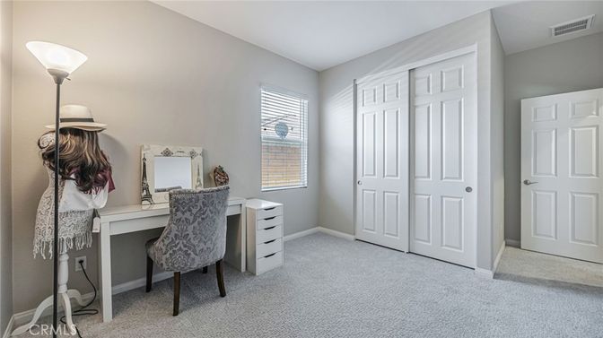 Home Office, Interior