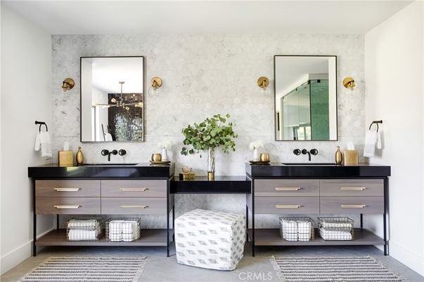 Bathroom, Dual Sink Vanities, Interior