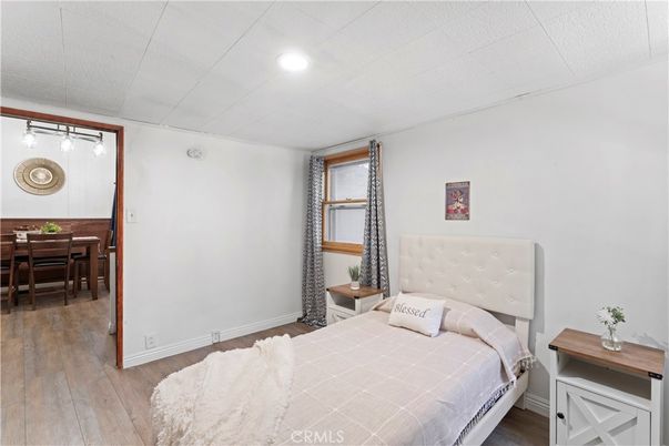 Bedroom, Dining room, Interior, Recessed Lighting, Wood Texture Flooring