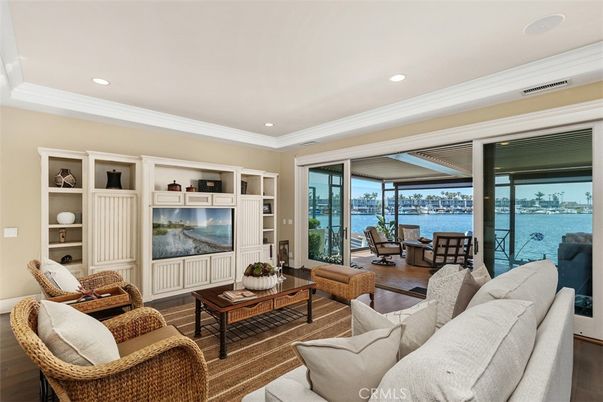 Interior, Living room, Recessed Lighting, Water, Wood Texture Flooring